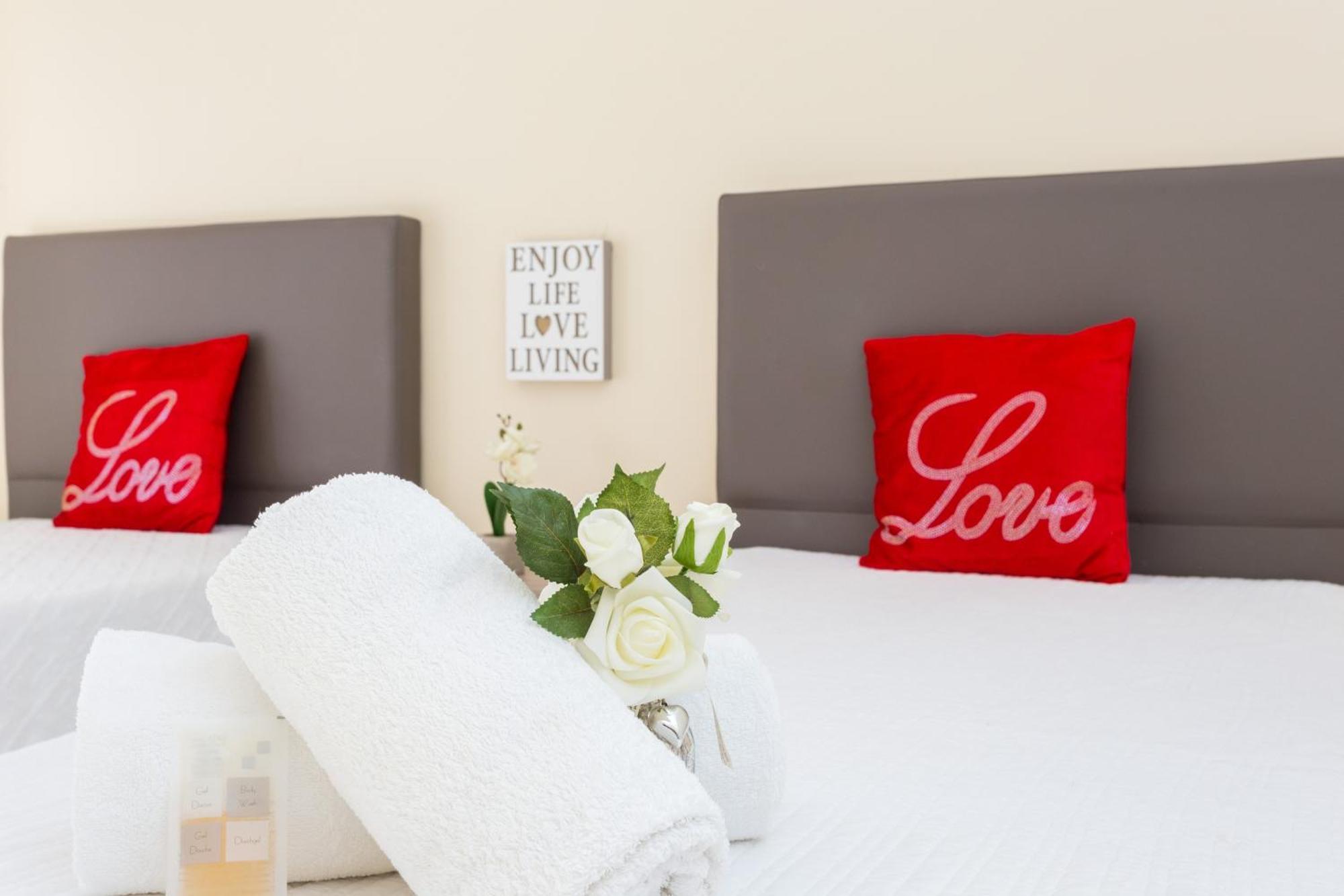 Love Sun Beach Apartment Portimao Exterior photo